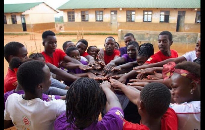 Group of Furancungo mentors and activists, yelling their battle cry