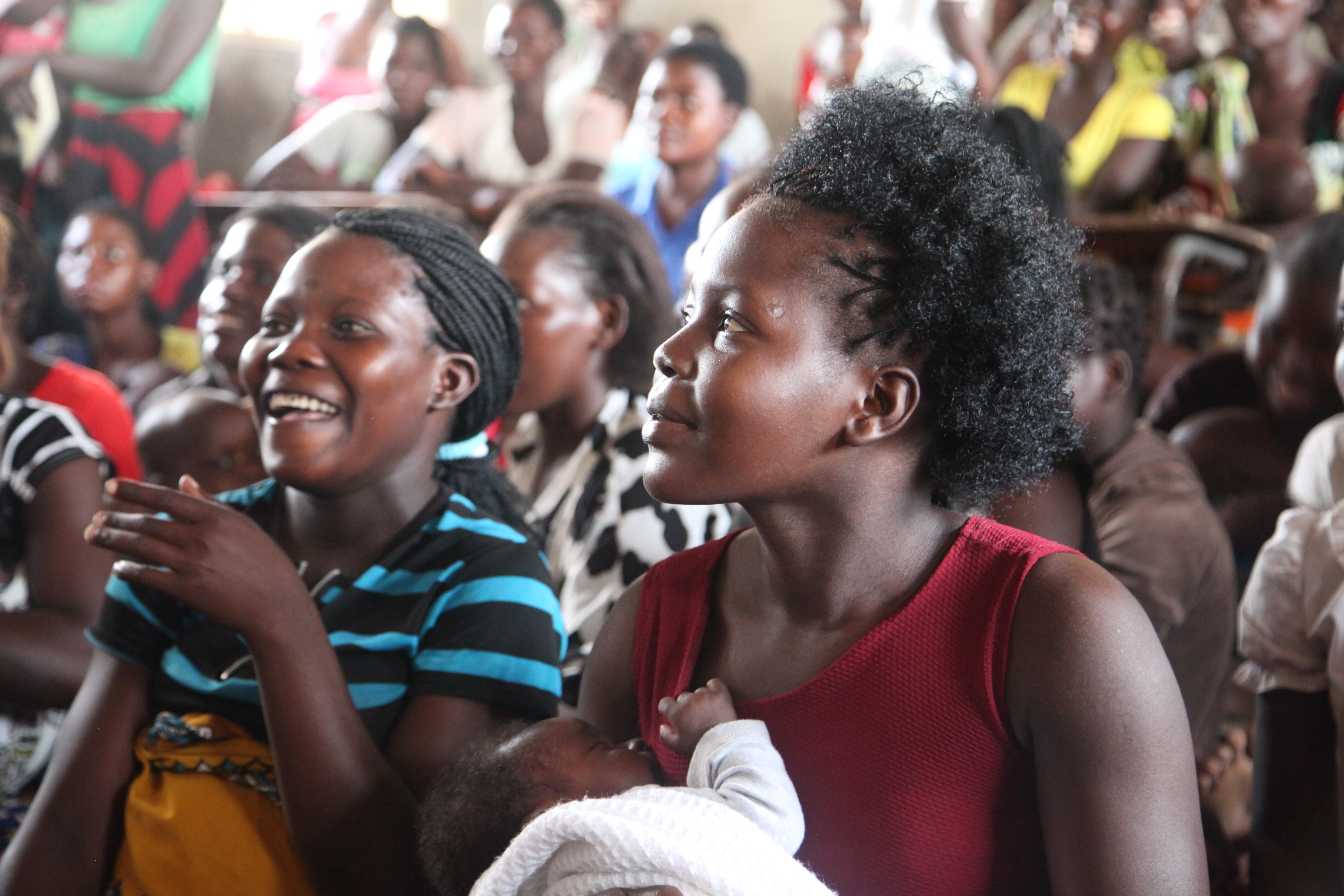 Entrega de kit de dignidade em Chipende - UNFPA 