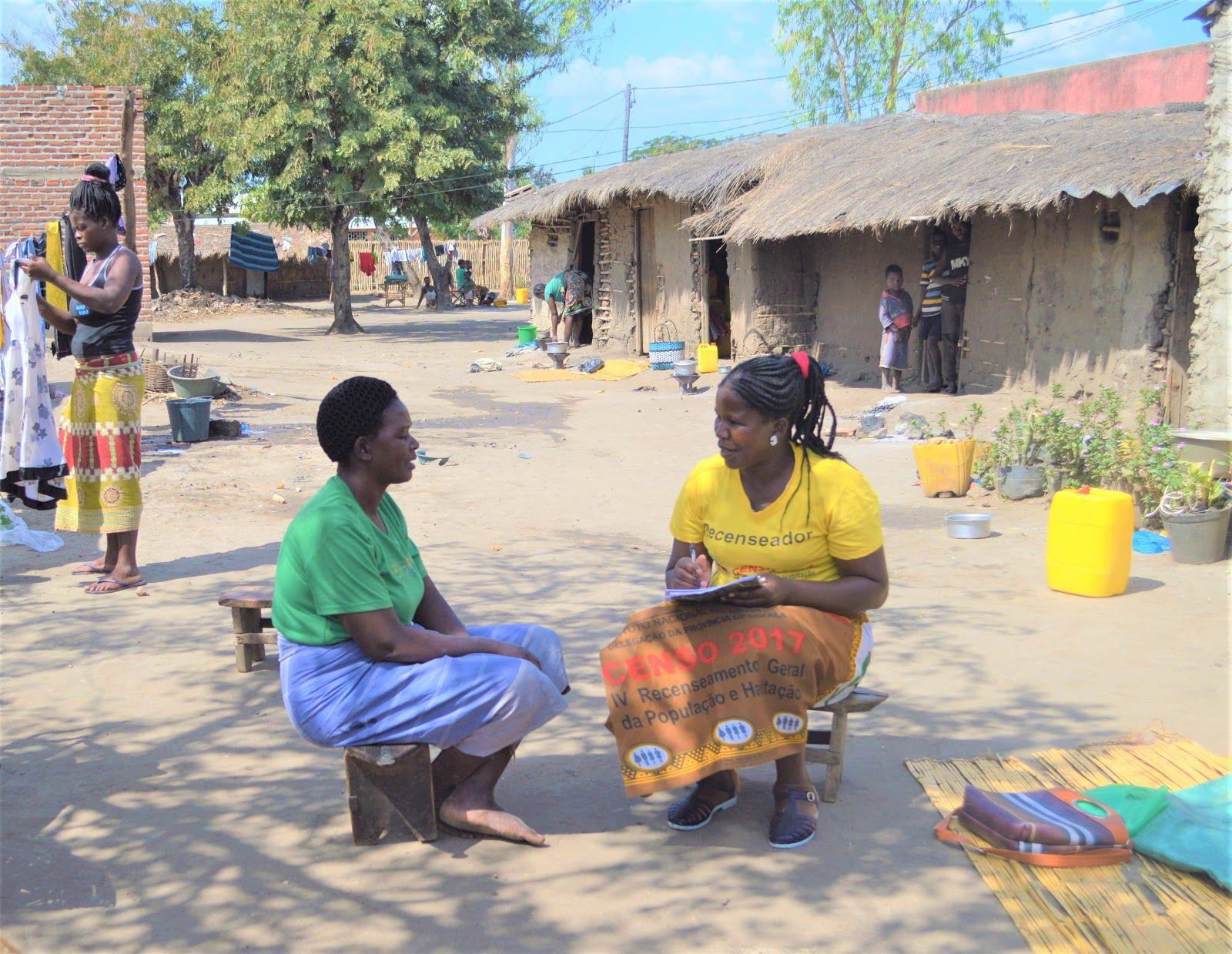 Enumeration during a 2017 Census observation mission in Sofala Province ©UNFPA Mozambique/Karlina Salu