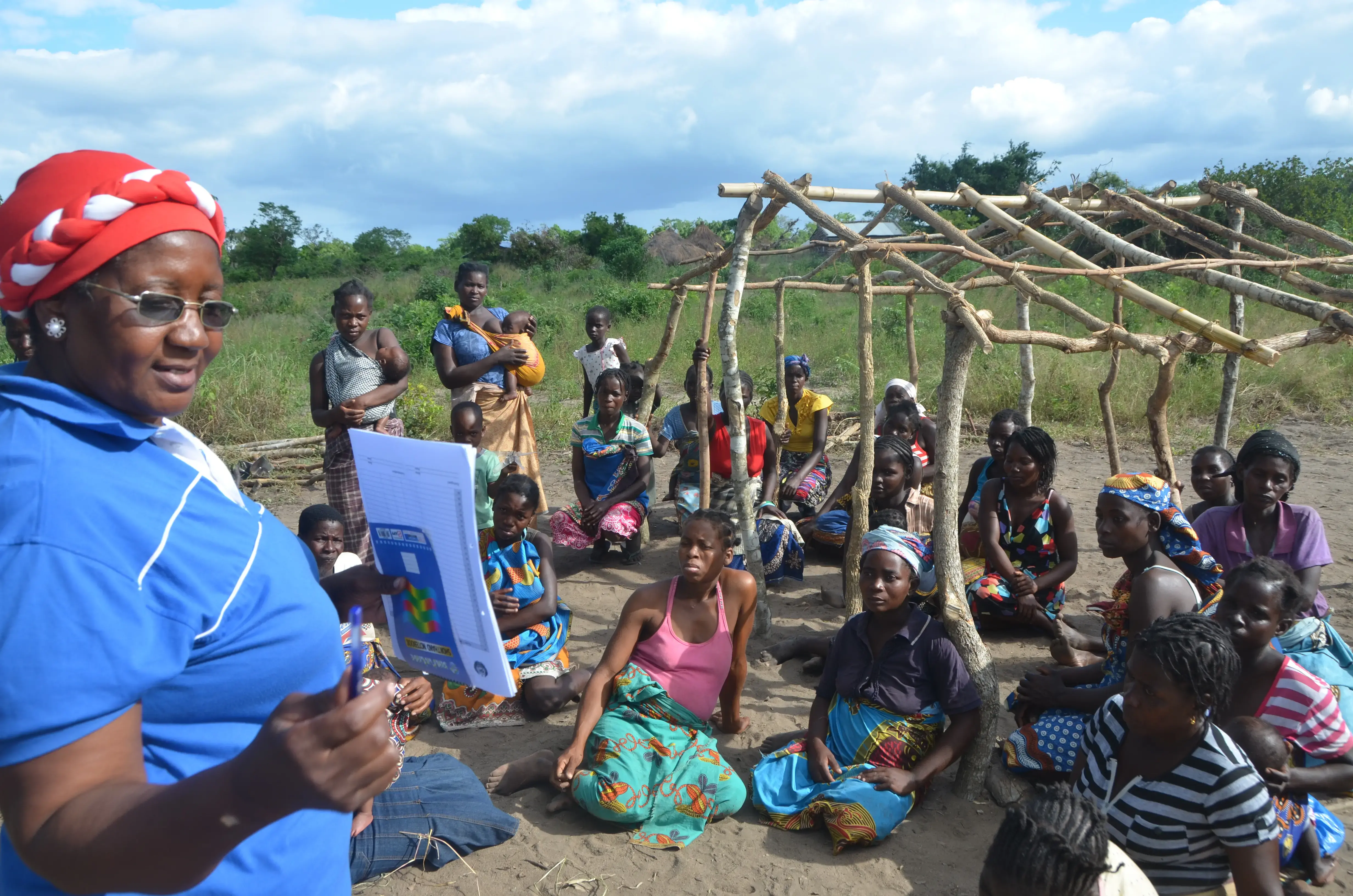 In Bândua, UNFPA installs tents for women in vulnerable situations